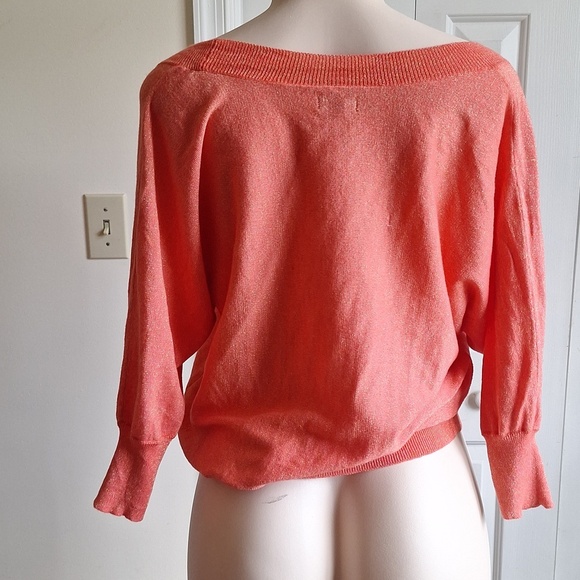 🎁Express Off-the-Shoulder Coral Sweater Size Small - Picture 8 of 9
